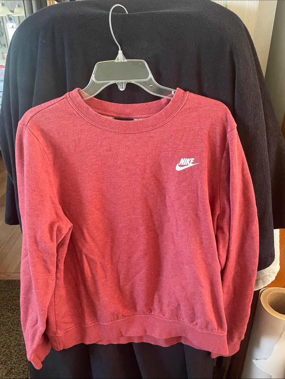 Nike Women’s Scoopneck Sweatshirt in Heather Red with White Logo